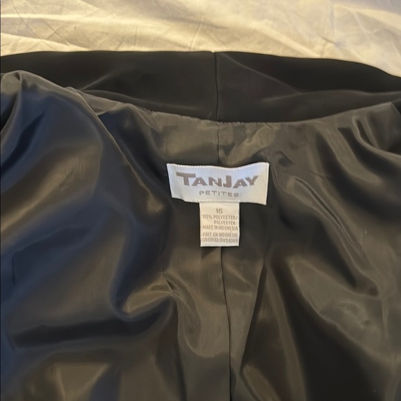 Vintage TanJay Women’s Black Blazer, lined and tailored fit. Size 16 - Picture 7 of 11